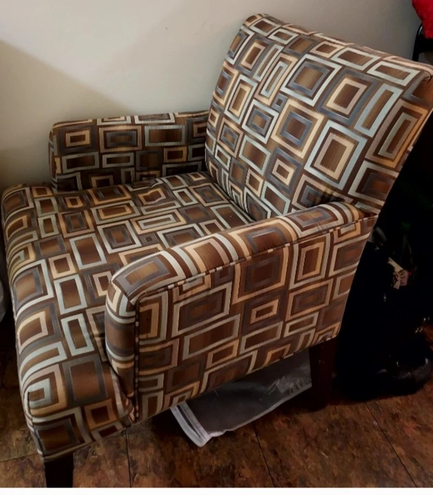 Accent Chair with Geometric Pattern