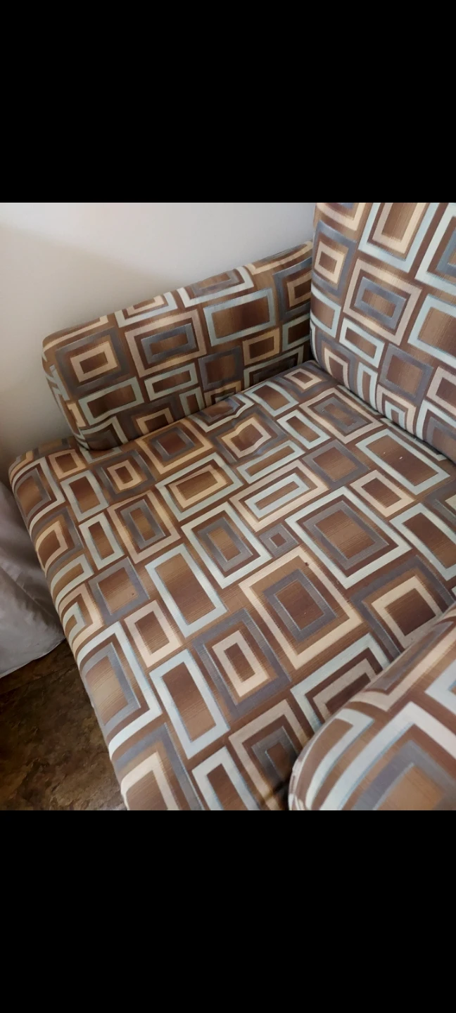 Accent Chair with Geometric Pattern - photo 2