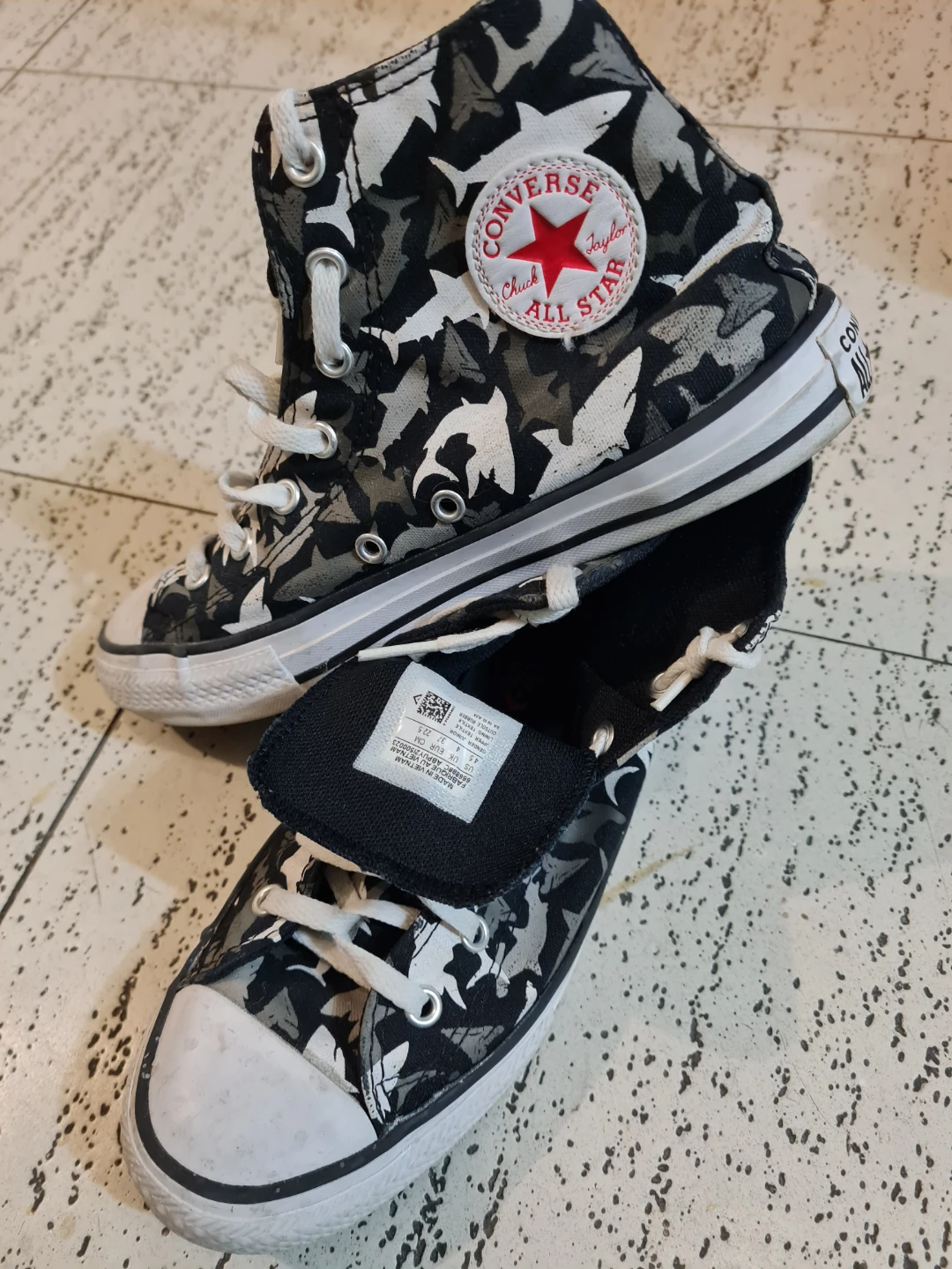 Converse All Star High Top Sneakers Size 4 Youth