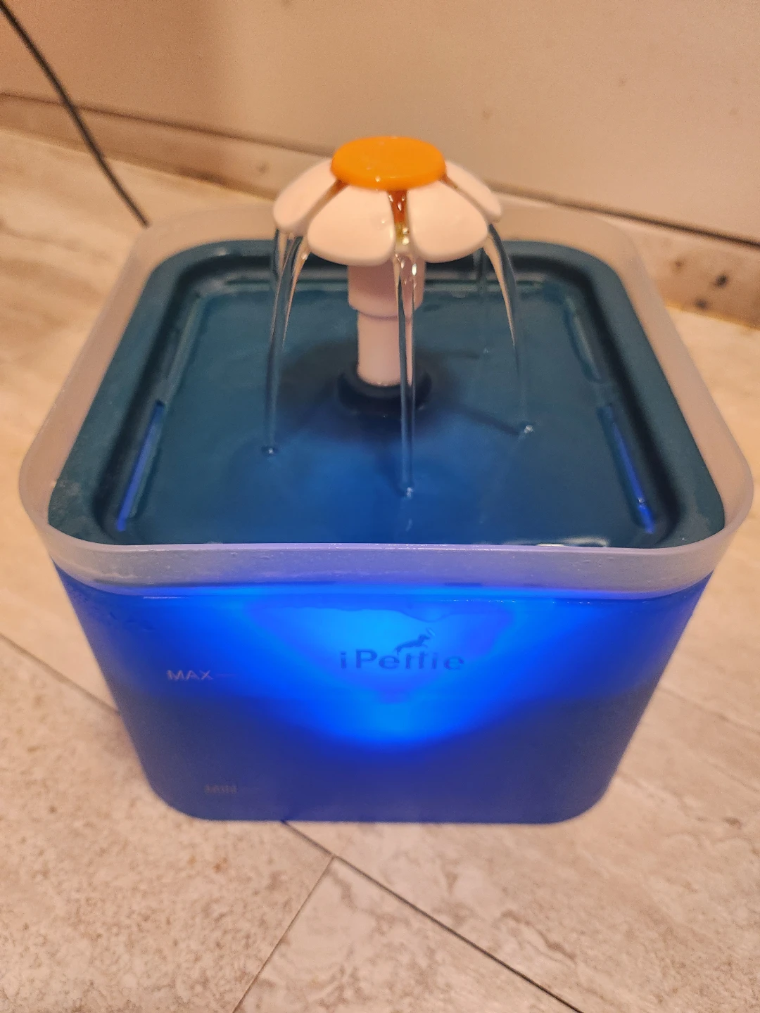 iPettie Pet Water Fountain with Filter - photo 3