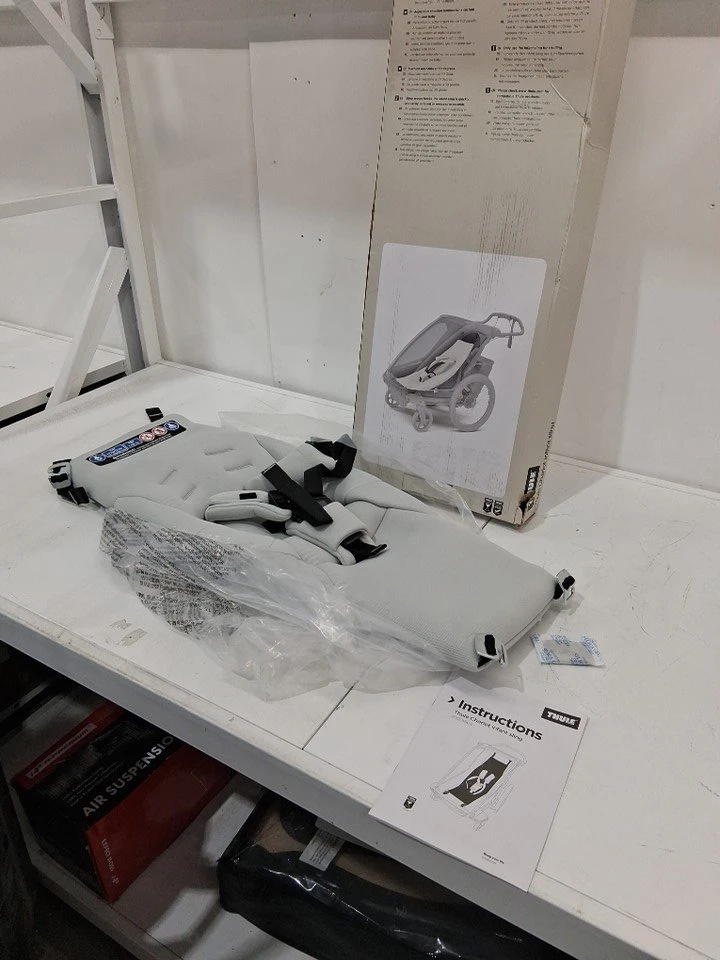 Thule Chariot Infant Sling 👶🚼 - photo 3