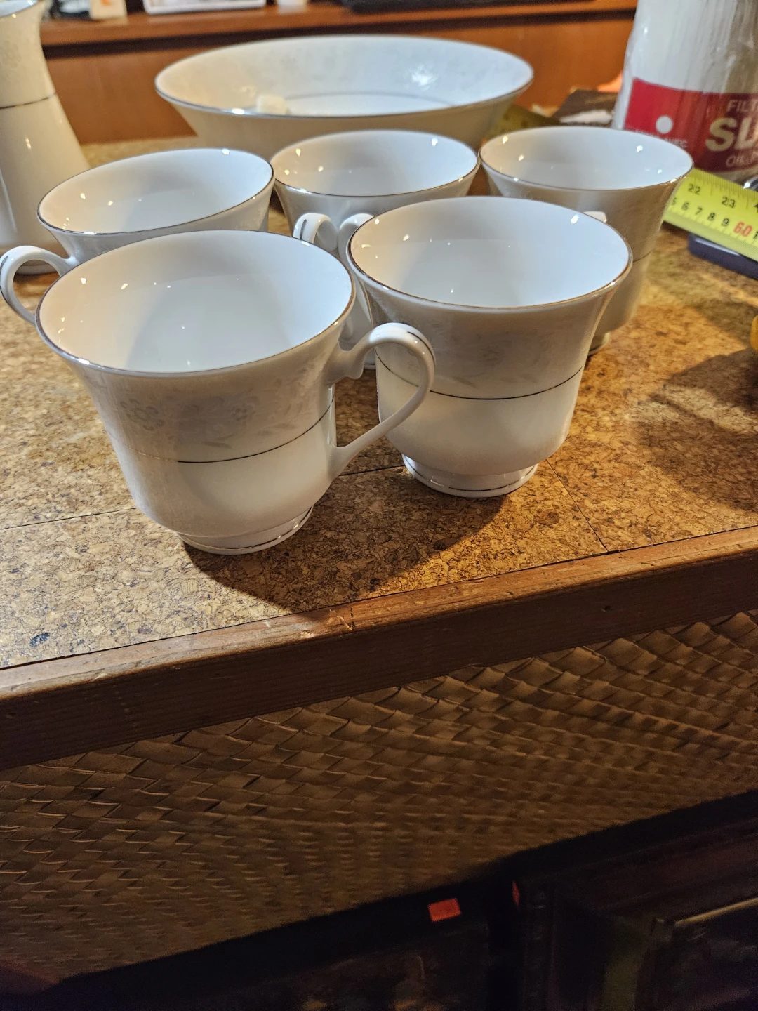 White Floral Pattern Teacups and Saucers Set - photo 3