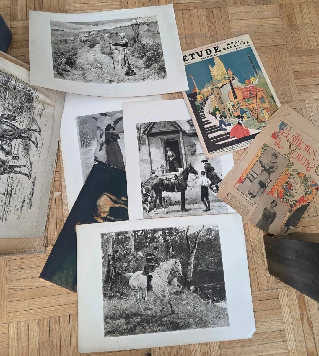 Vintage binder with prints