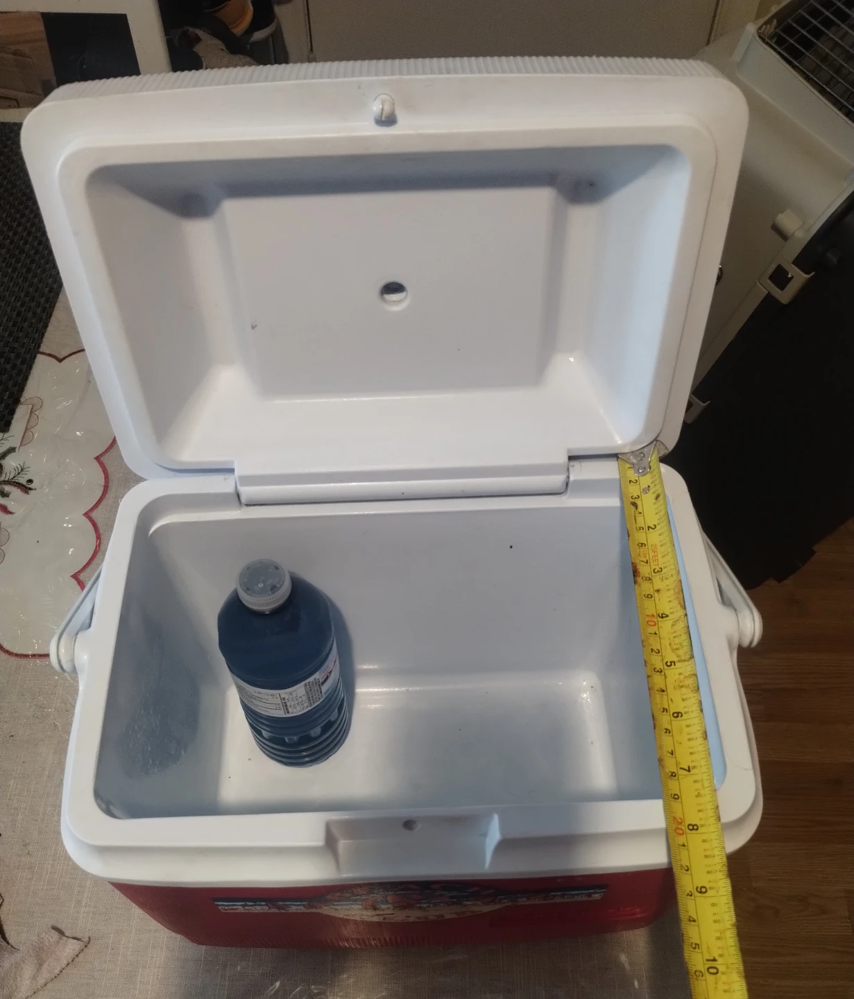Rubbermaid Cooler - photo 3