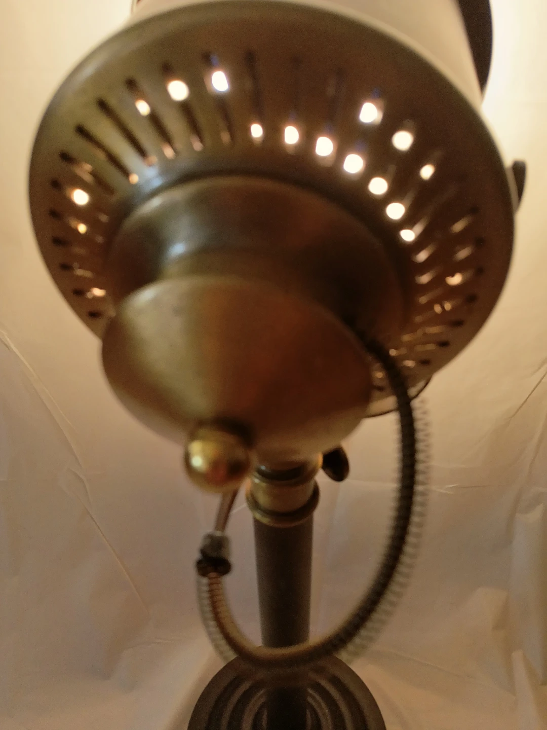 Vintage JIMCO 24" Brass Spotlight Style Desk lamp - photo 3
