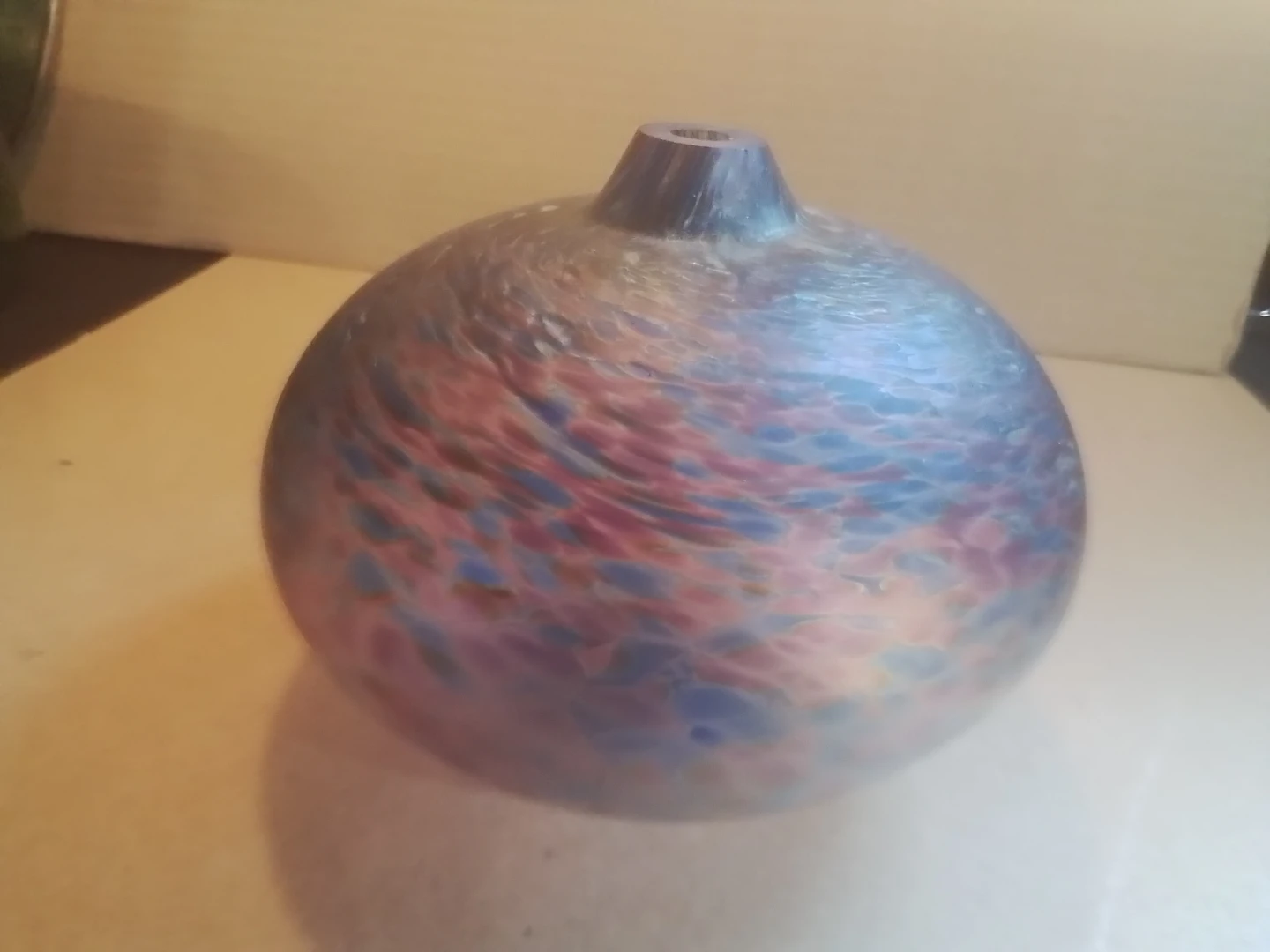 Hand Blown Iridescent Art Glass Vase 5.5" D - photo 2