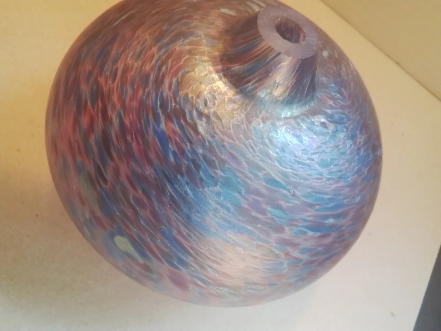 Hand Blown Iridescent Art Glass Vase 5.5" D - photo 5