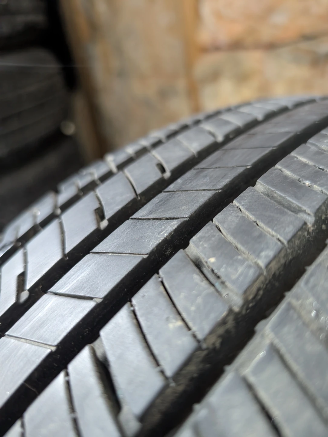 (4)-225/65R17 All Season Tires - photo 5