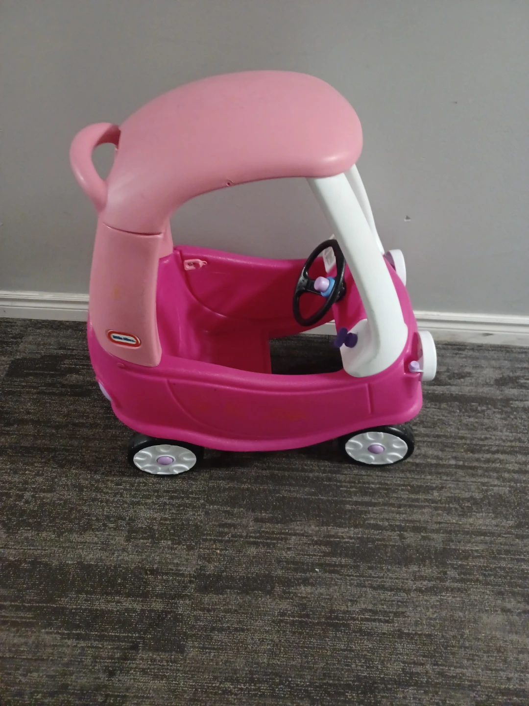 Little Tikes Pink Cozy Coupe Ride-On Toy Car - photo 2