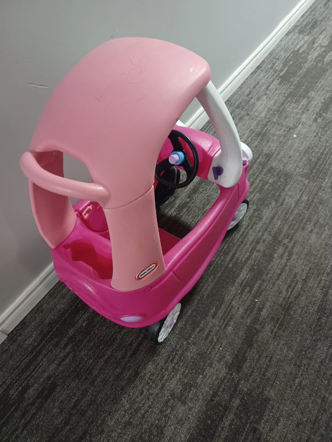 Little Tikes Pink Cozy Coupe Ride-On Toy Car - photo 5