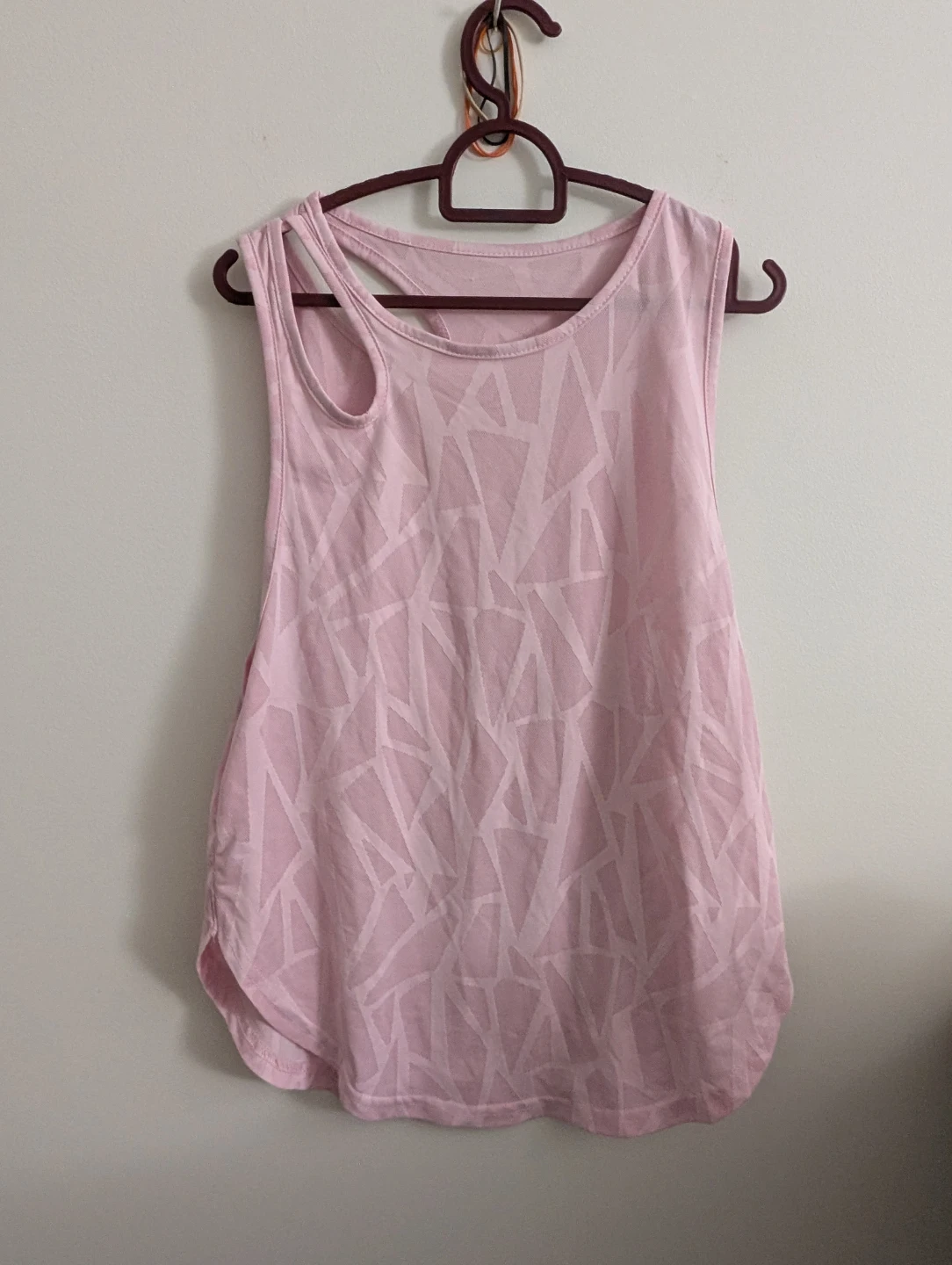 Pink Athletic Camo Workout Yoga Tank Top Cut out Design ptp 19"