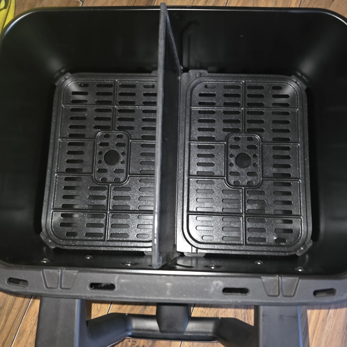 BELLA Pro Series Dual Basket Air Fryer - photo 3