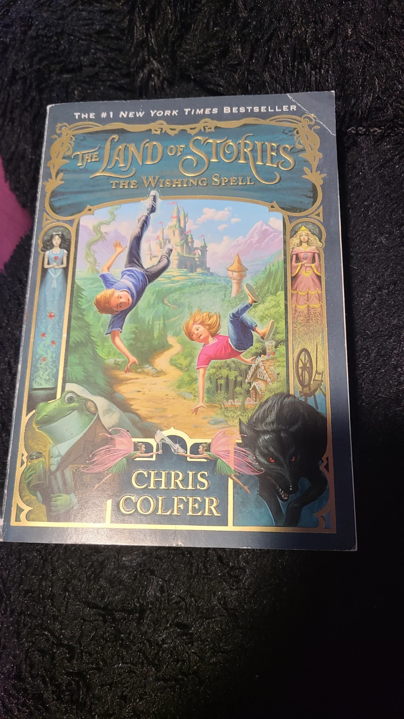 The Land of Stories: The Wishing Spell by Chris Colfer