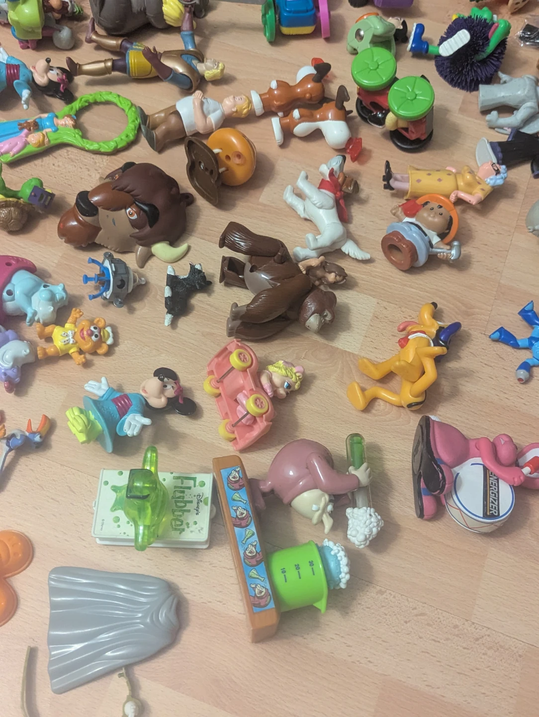 MAKE AN OFFER: LOT OF TOY FIGURES - photo 3