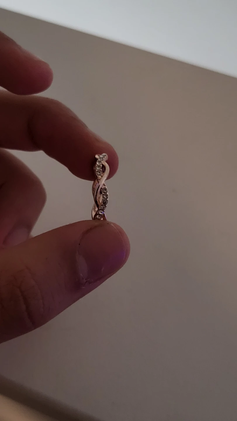 Twisted Band Ring with Stones - photo 5