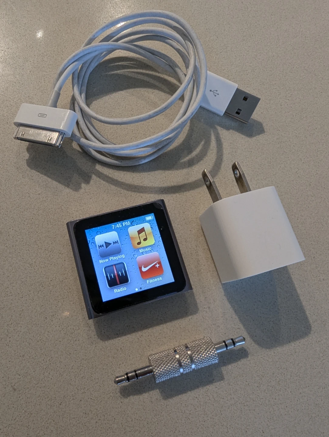 Apple iPod Nano 6th Gen - Gray