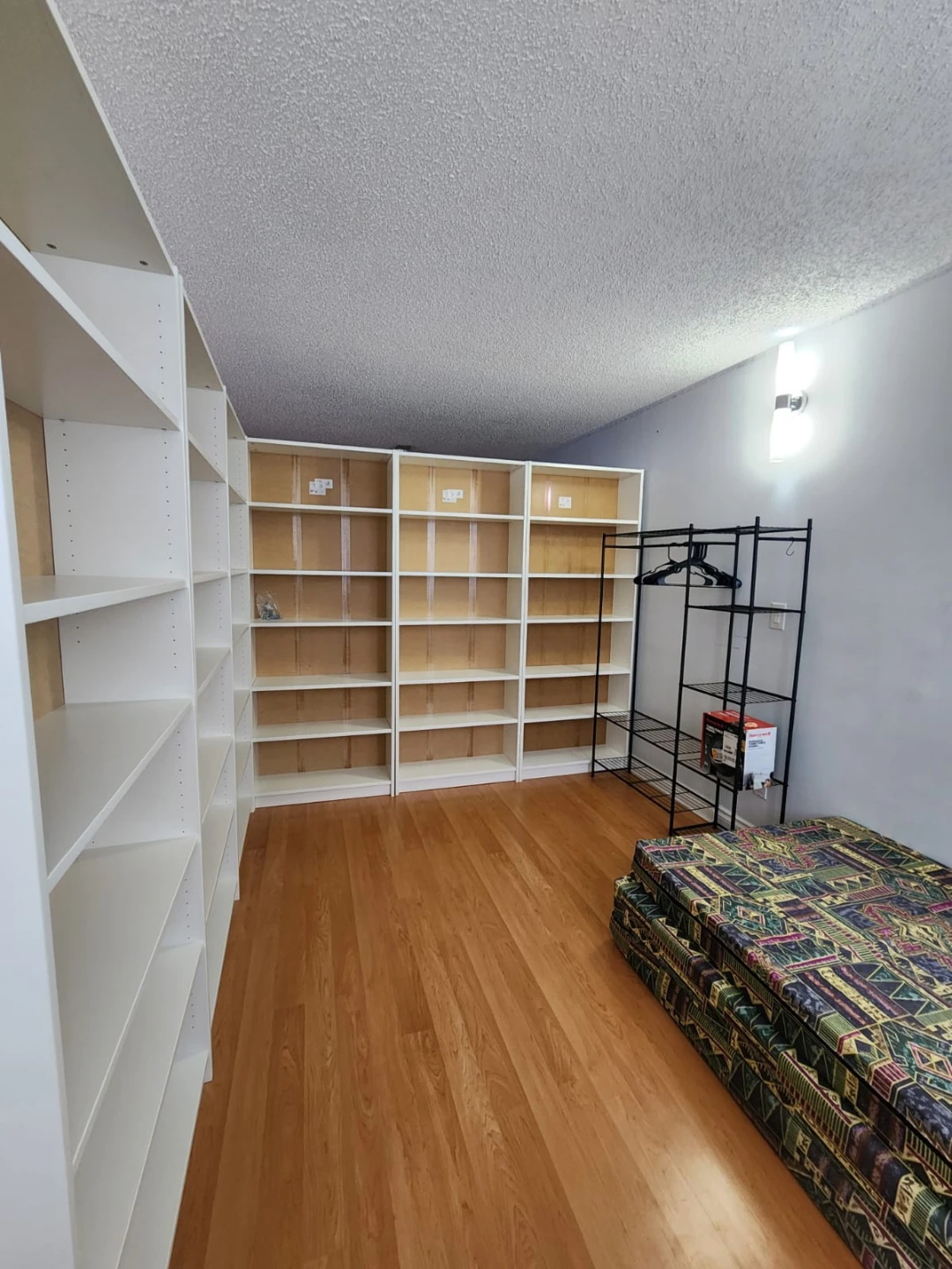 Furnished Room for Rent – $550 – Near Transit – August 1st - photo 3