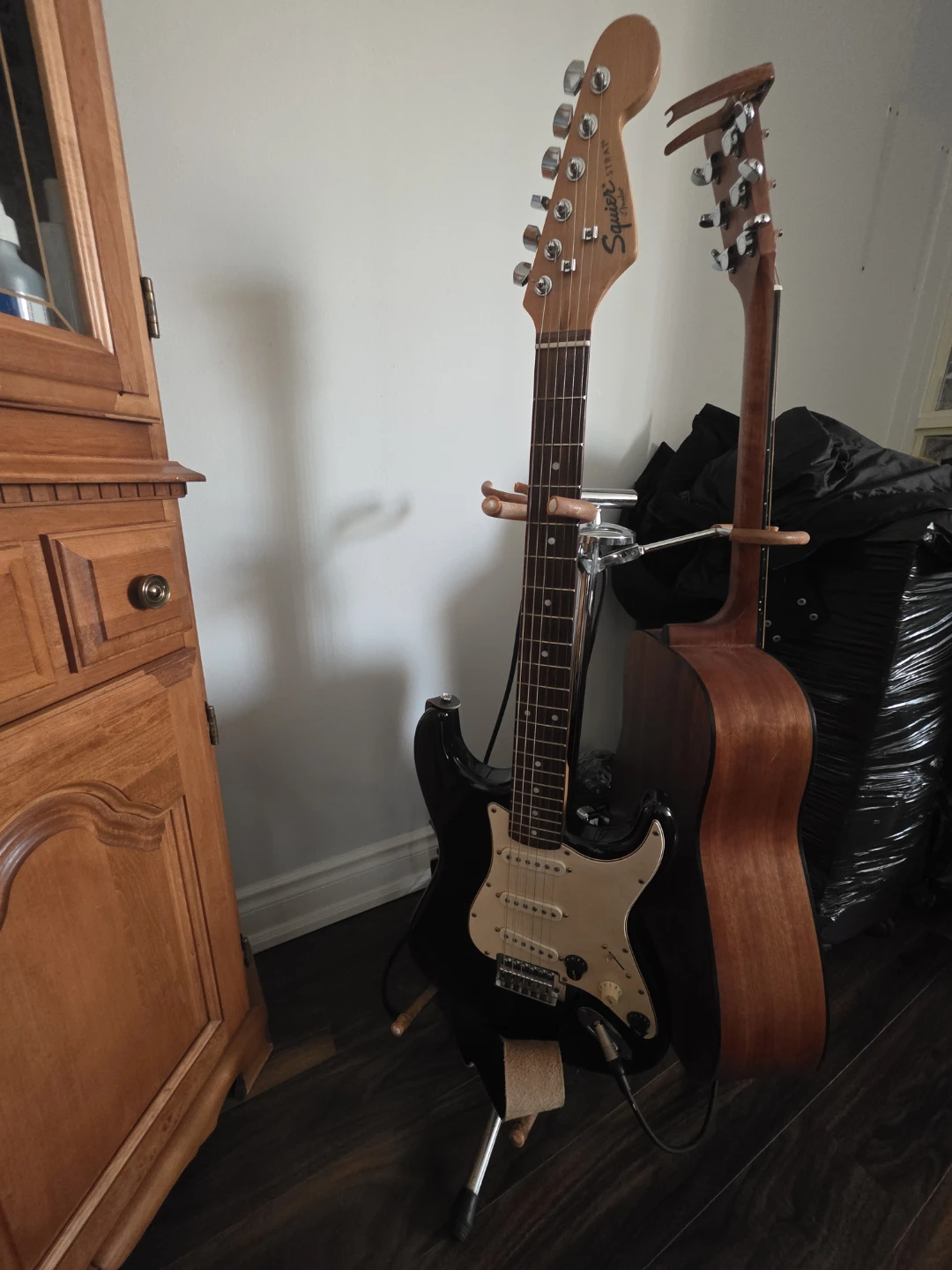 Squier by Fender Start and Amp