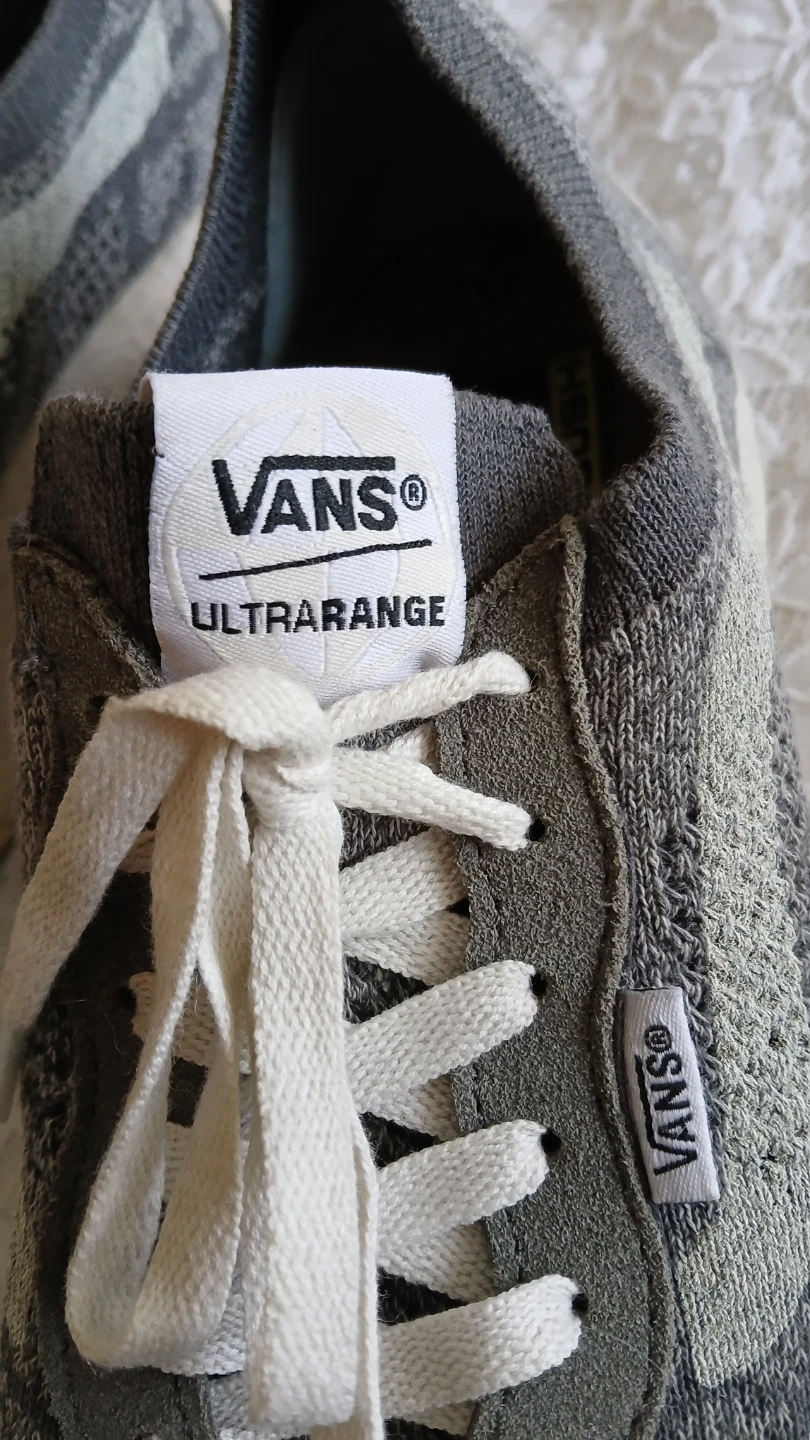 Vans running shoes for $5.00 - photo 2