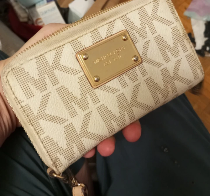 Michael Kors Zip Around Wristlet - photo 2