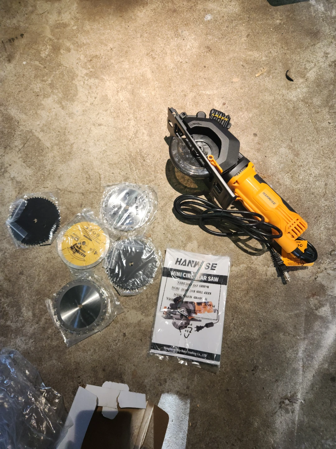 Mini Circular Saw 4-1/2” 800W Laser + 6 Blades NEW