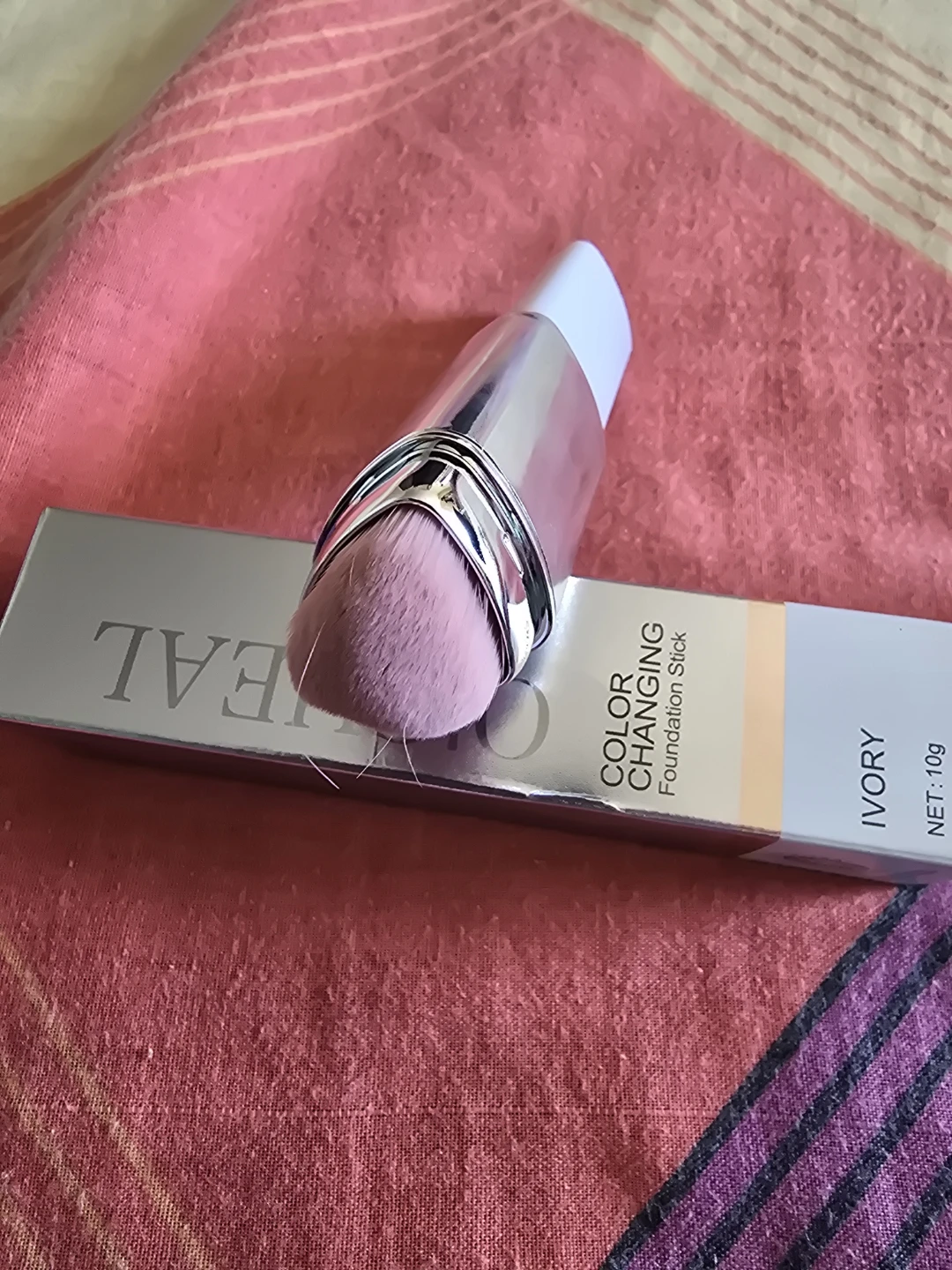 O'CHEAL Color Changing Foundation Stick - Ivory - 🌱 - photo 2