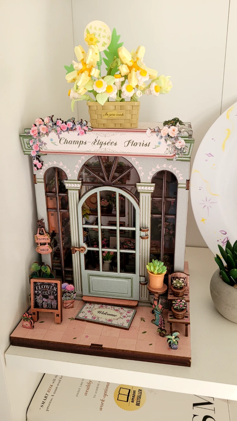 Miniature DIY Dollhouse Kit
