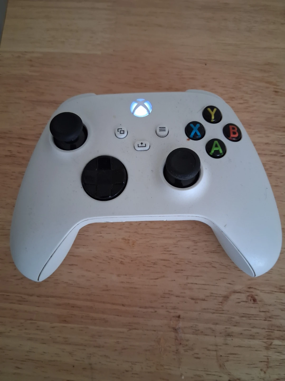 White Xbox Wireless Controller