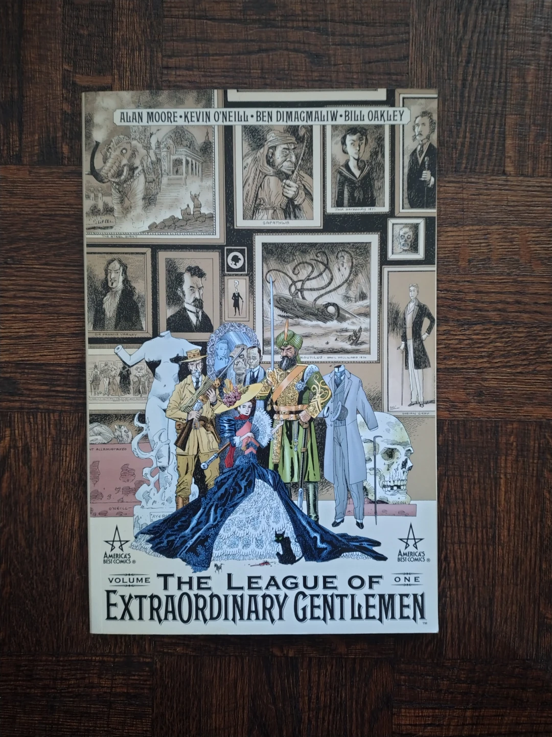 The League of Extraordinary Gentlemen Volume 1 Comic Book