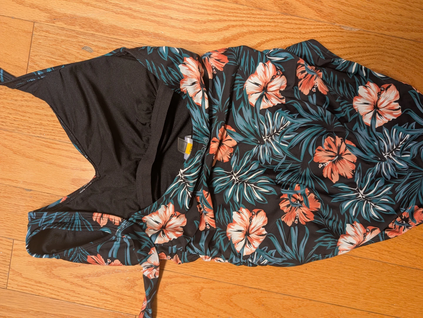 Lole Women's Swimsuit Size 6 - photo 3