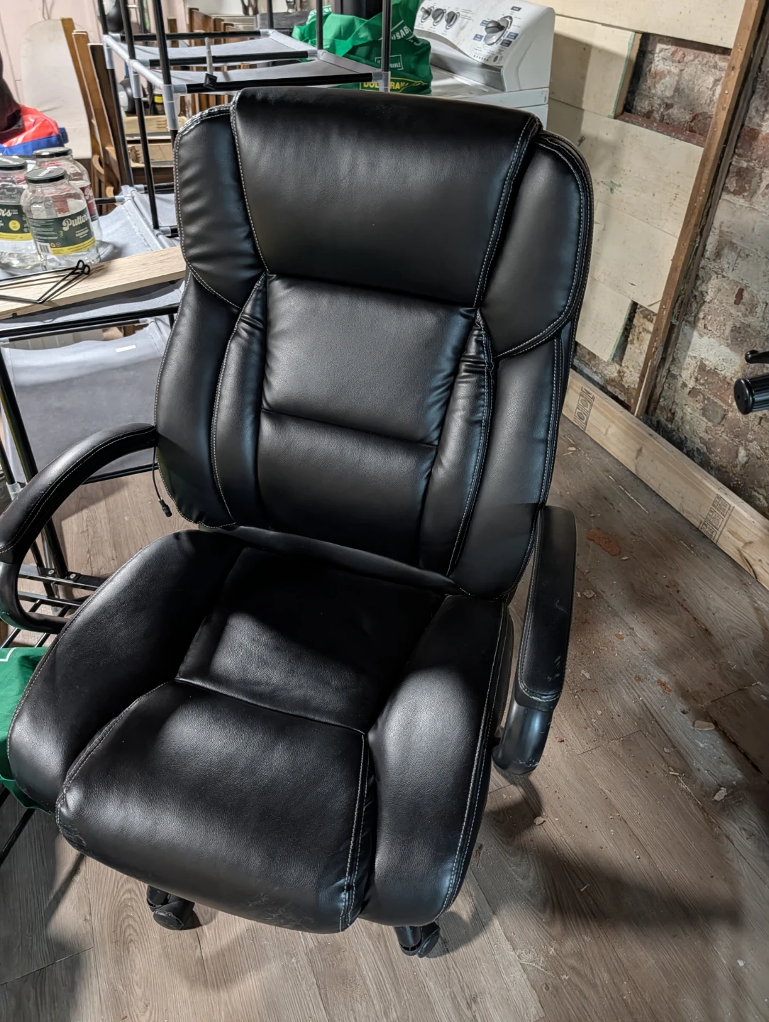 Black Faux Leather Office Chair with a massage USB - photo 5