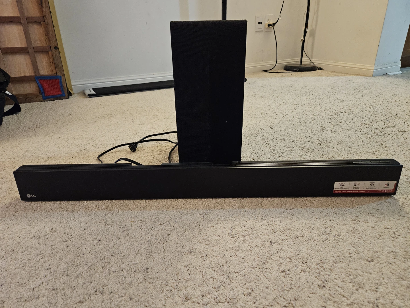 LG Soundbar with Subwoofer