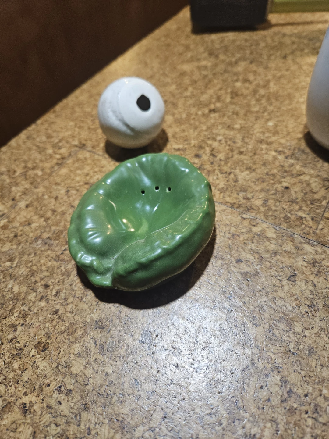 Ceramic Salt and Pepper Shaker Set - photo 4