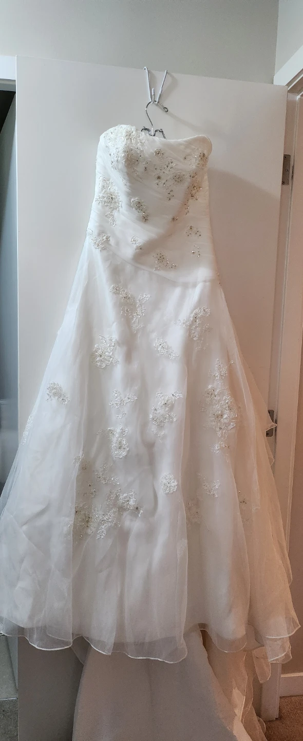 wedding dress