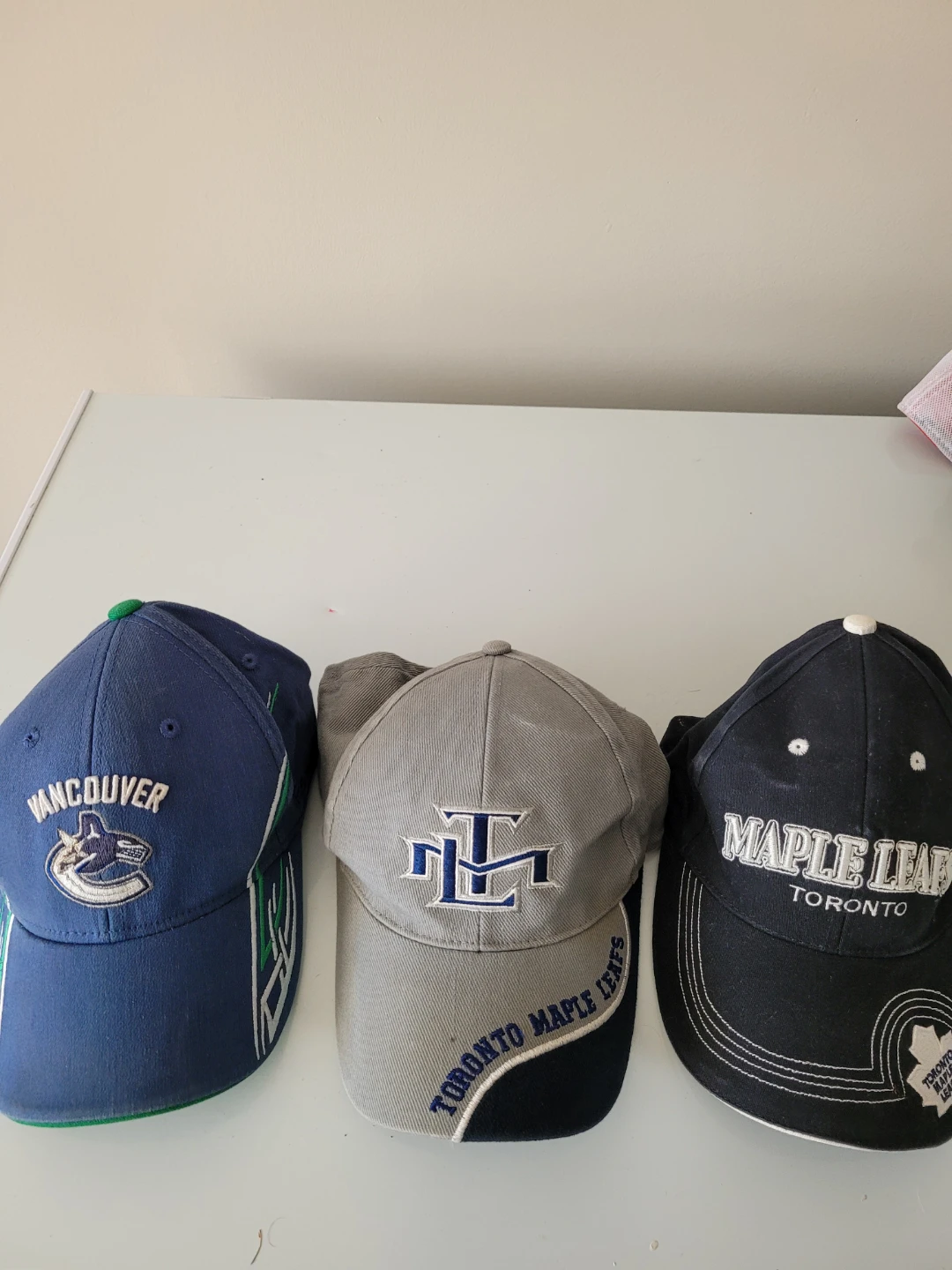 Calgary Flames & Toronto Maple Leafs Hockey Caps $10 each - photo 4
