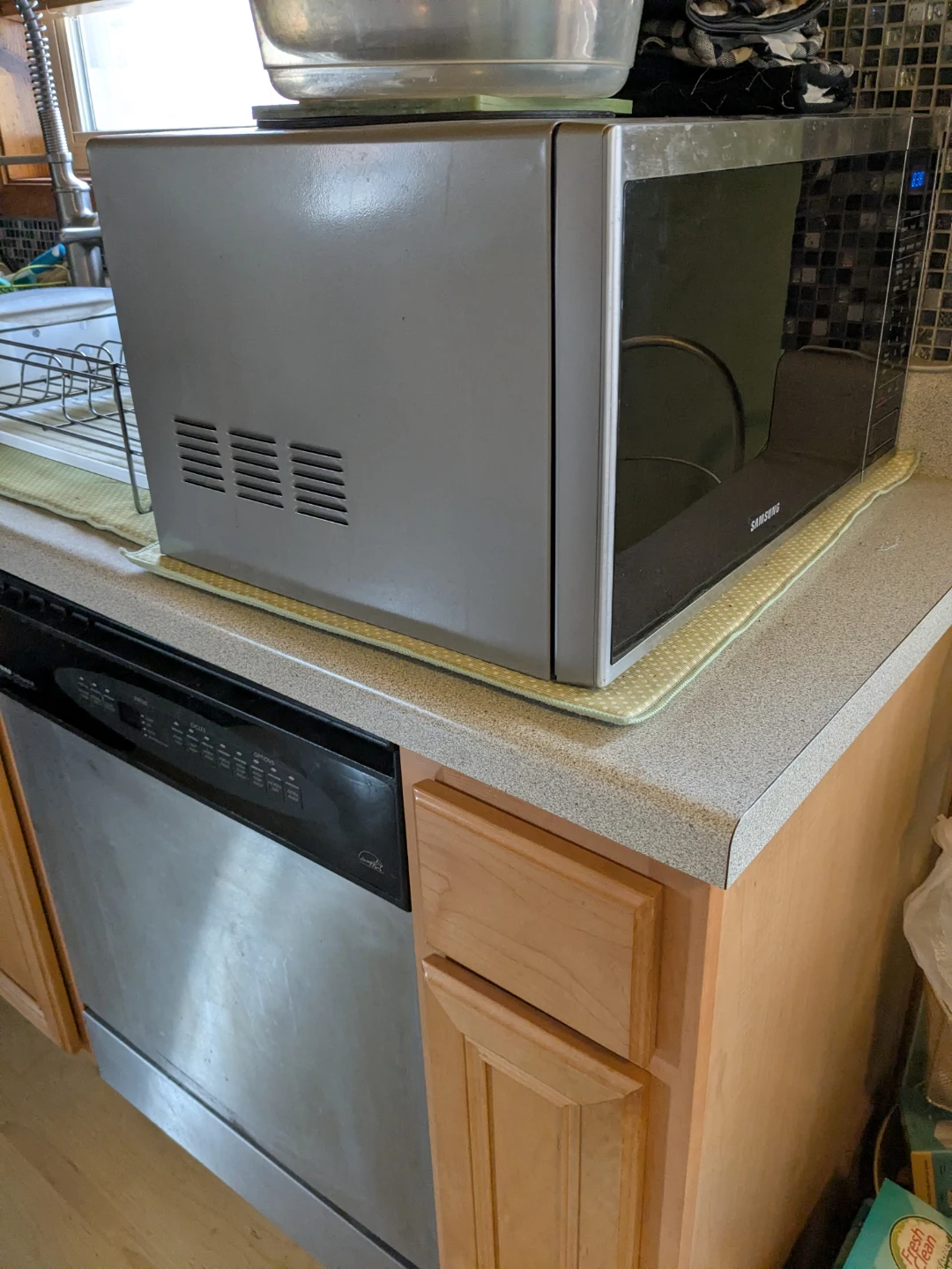 Sleek Samsung Countertop Microwave - Stainless Steel Finish - photo 2