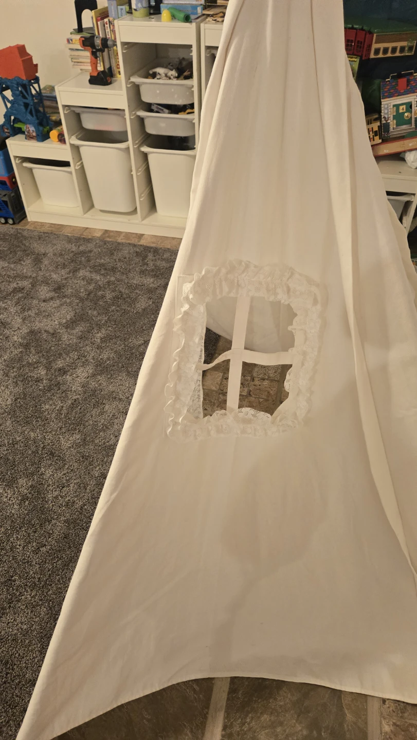 White Lace Trimmed Play Tent - photo 2