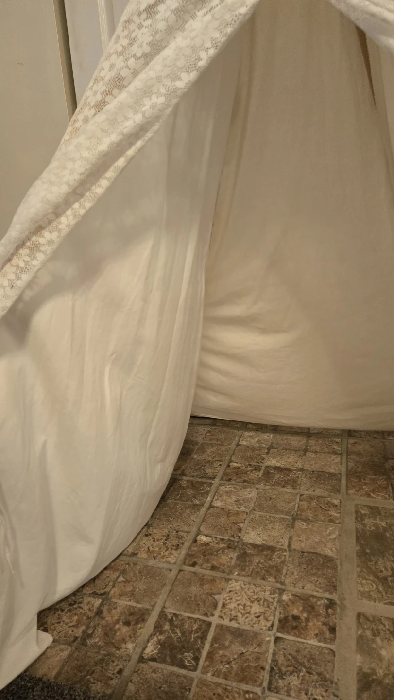 White Lace Trimmed Play Tent - photo 4
