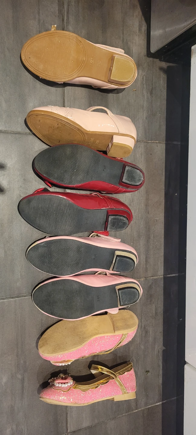 Girls Dress Shoes  $15 each Size 2 (210mm) - photo 2