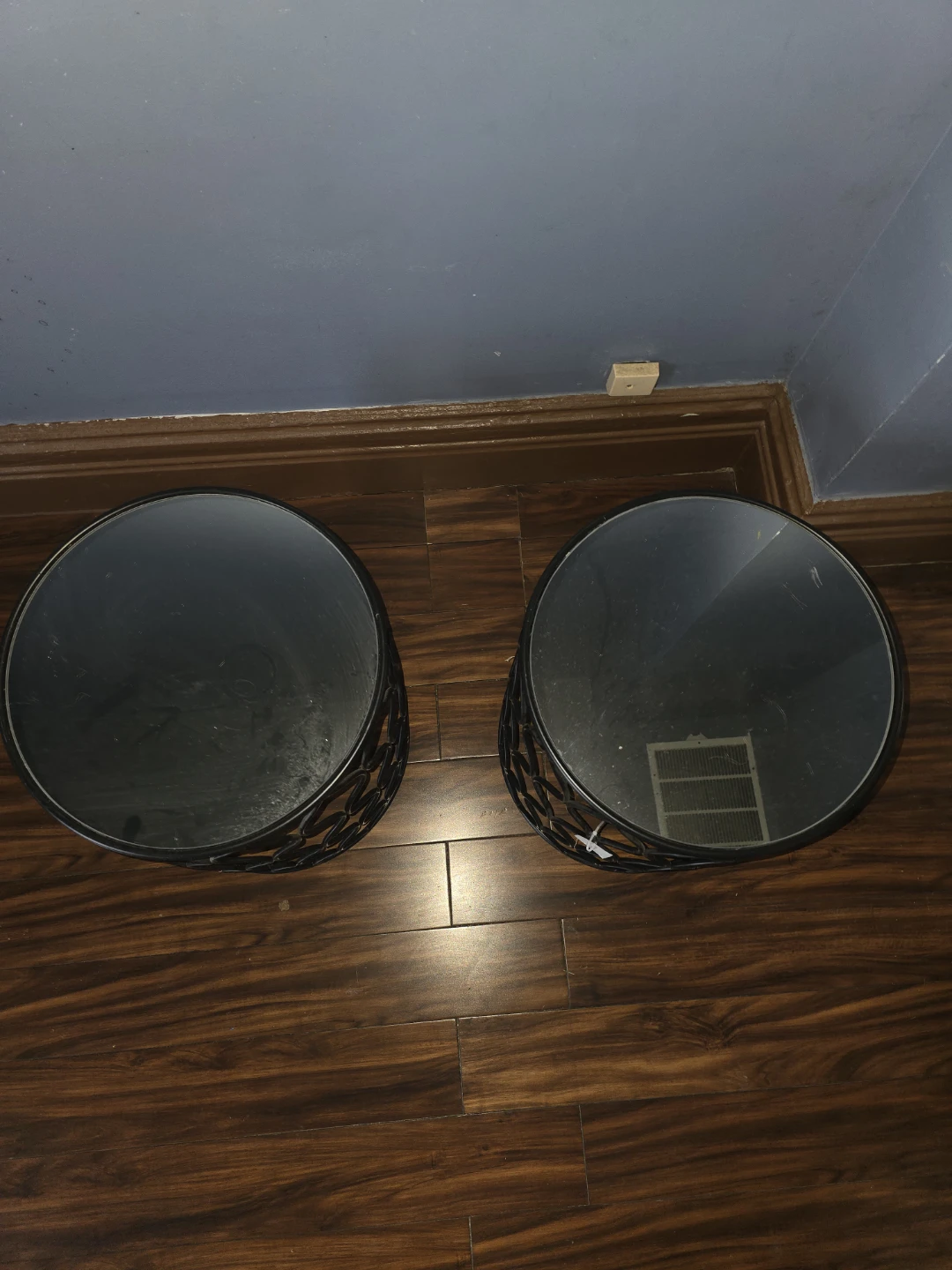 Set of 2 Black Metal and Glass Round Accent Tables - photo 2