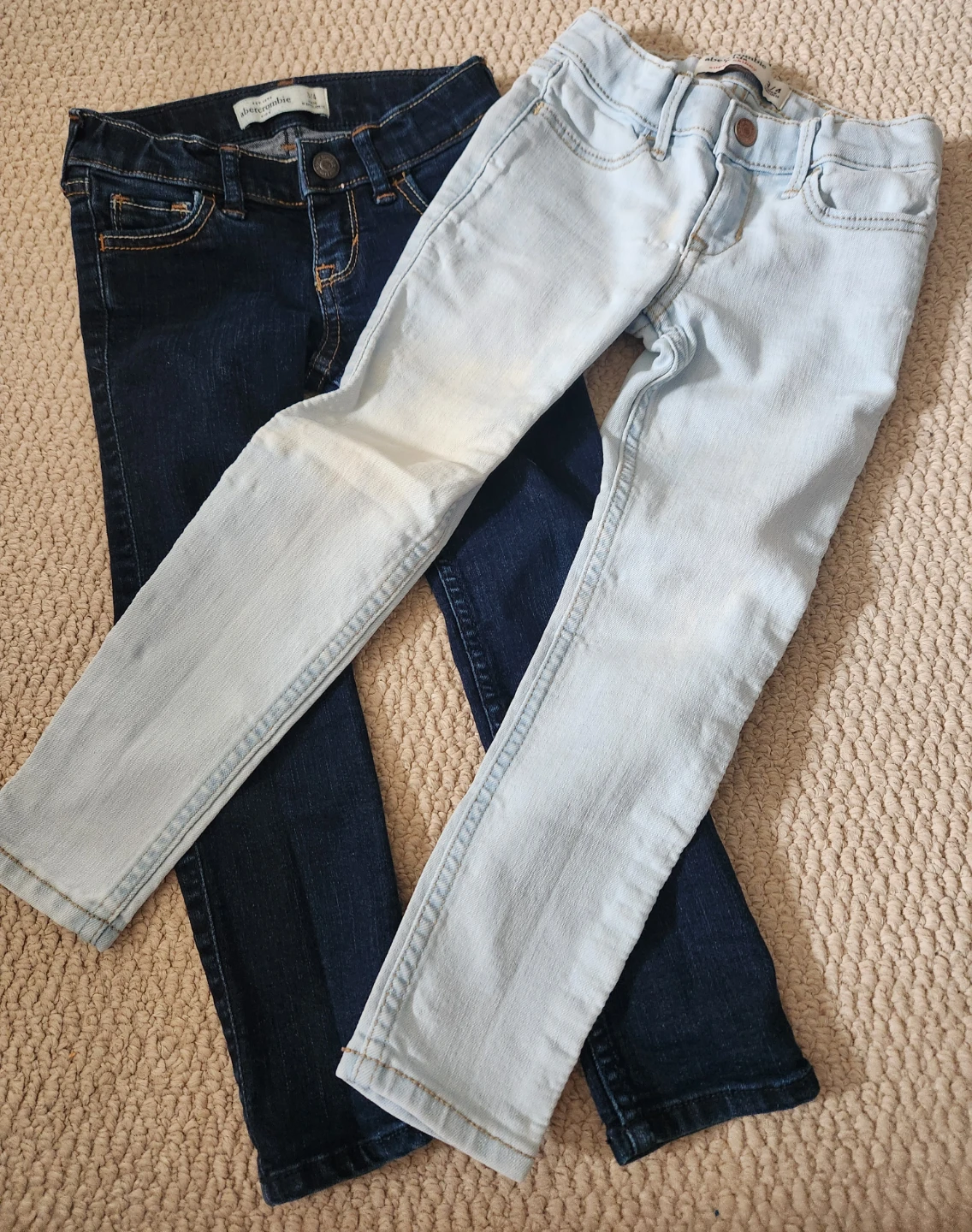 Abercrombie Kids Jeans - 2 Pairs - photo 2