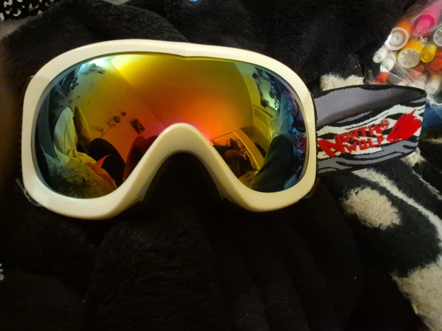 White Ski Goggles with Rainbow Lens - photo 2
