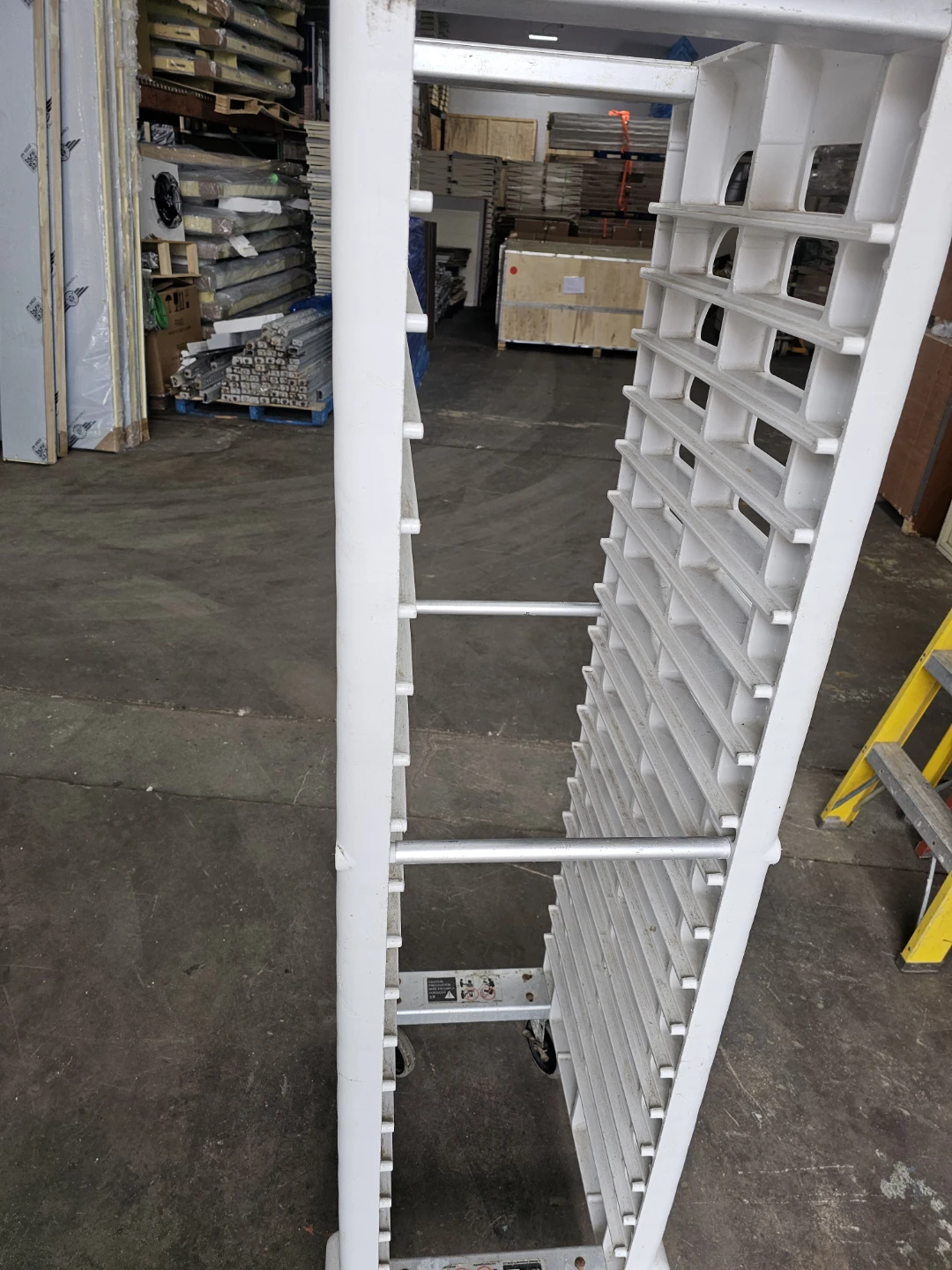 Rubbermaid End Loader Rack - photo 3