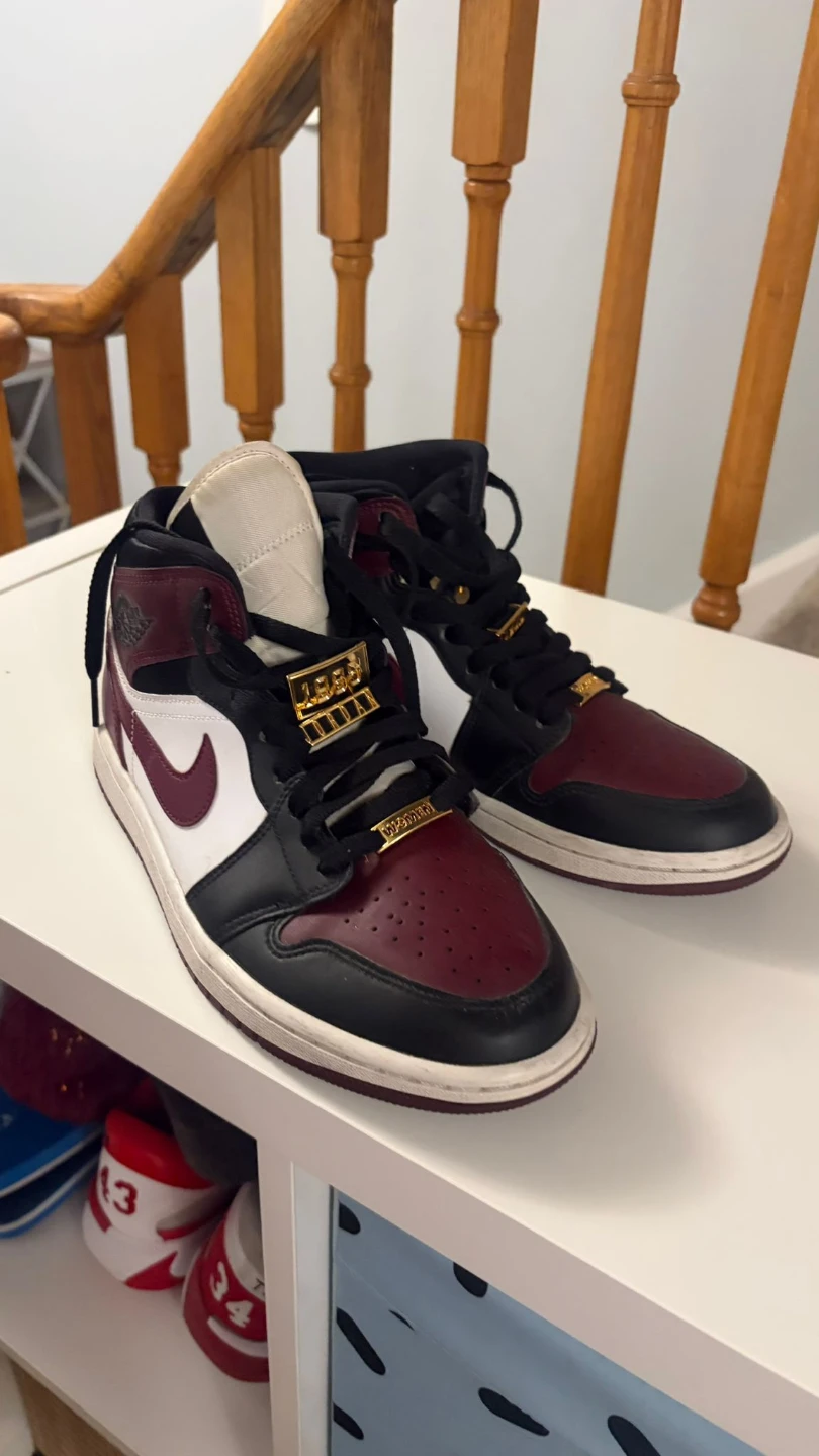 Air Jordan 1 Mid SE 'Brotherhood' Maroon Black White Sneakers