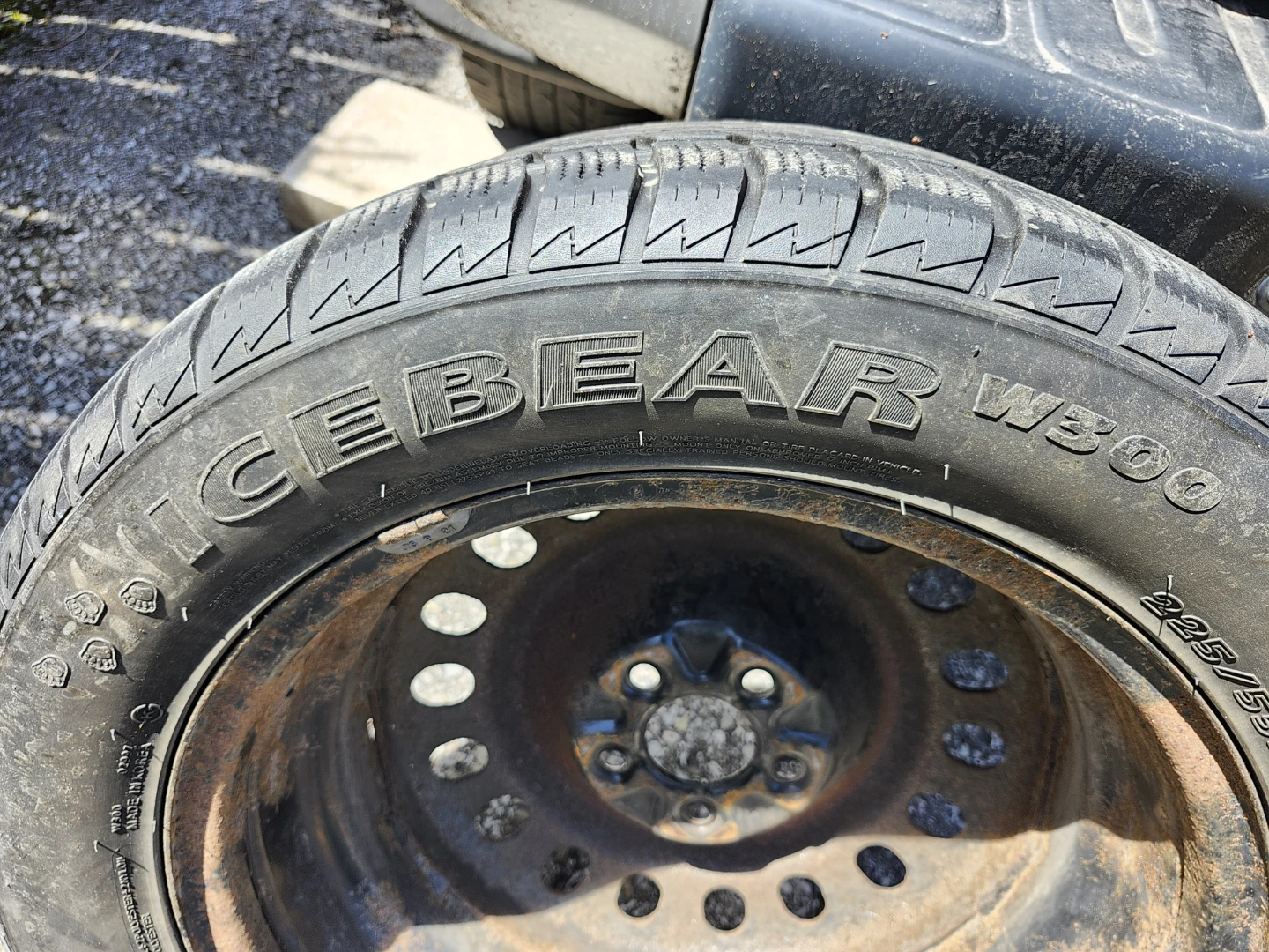 Hankook Icebear W300 Tire 225/55R17 - photo 3