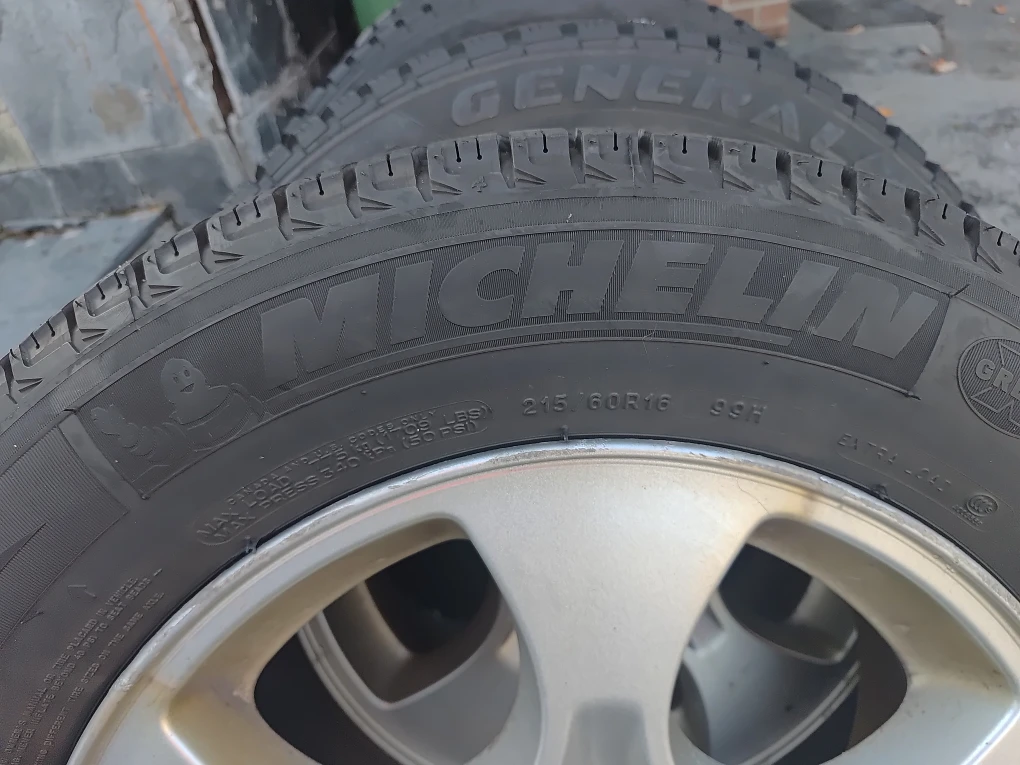 Set of 4 Winter tires on rims - photo 2