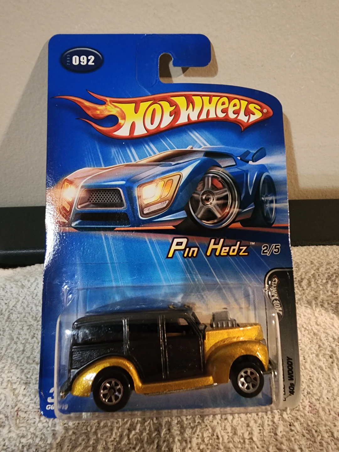 Hot Wheels Pin Hedz '40s Woody 2/5