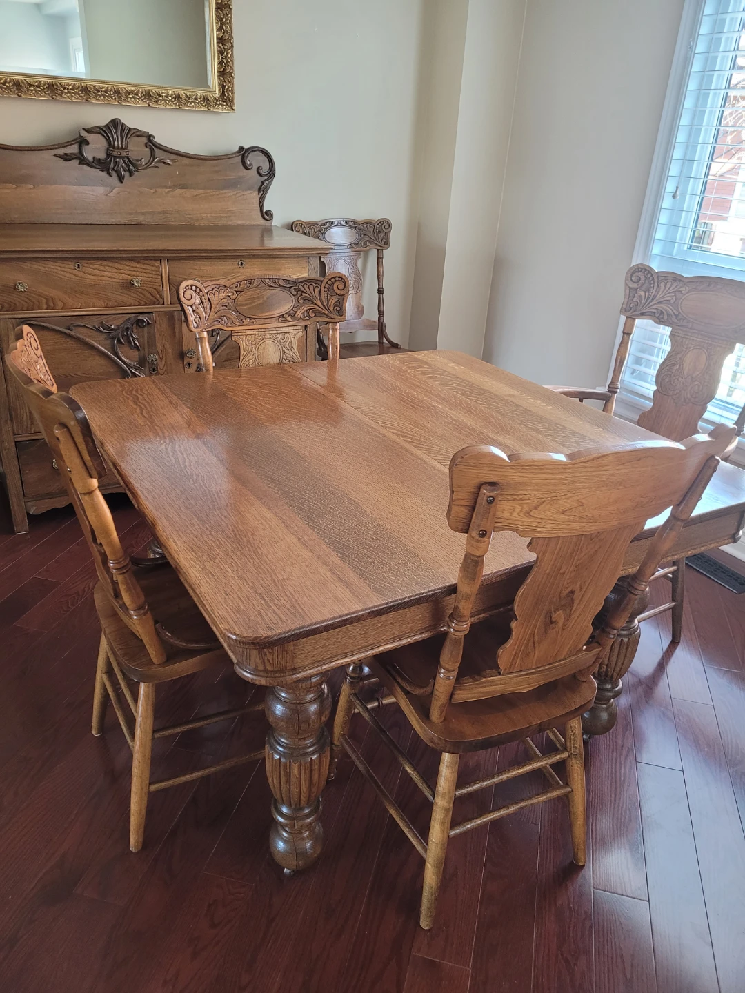 Oak Dining Table and six Chairs Set