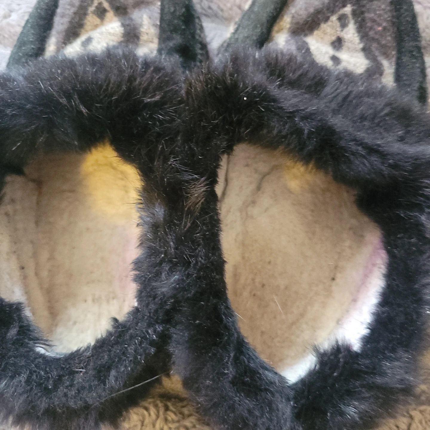 Manitobah Mukluks Slippers - Black Fur Lined W8 - photo 5