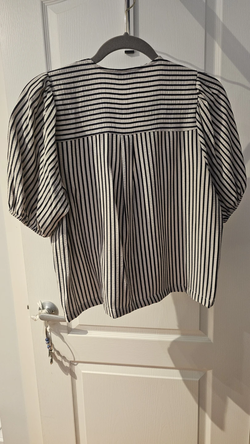 Stripe Puff Sleeve Top with Bows - photo 2